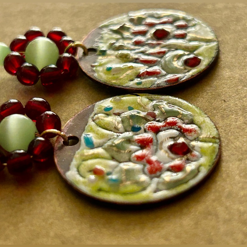 Earrings NWOT flowers Artisan green, red Copper enamel & glass beads 2.5” drop - Picture 4 of 12